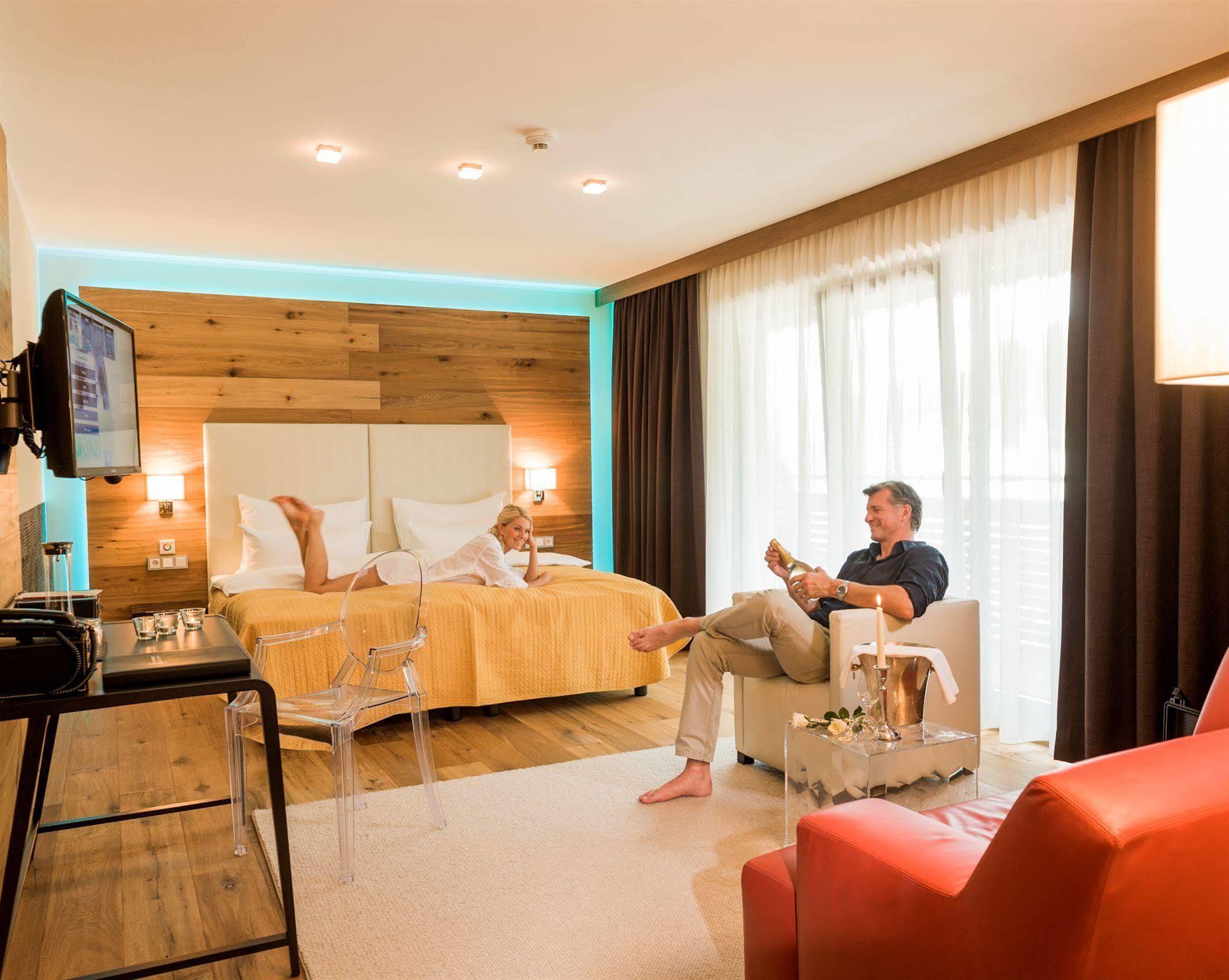Khách sạn Landhaus Aamadall Im Alpinresort Sport & 2*