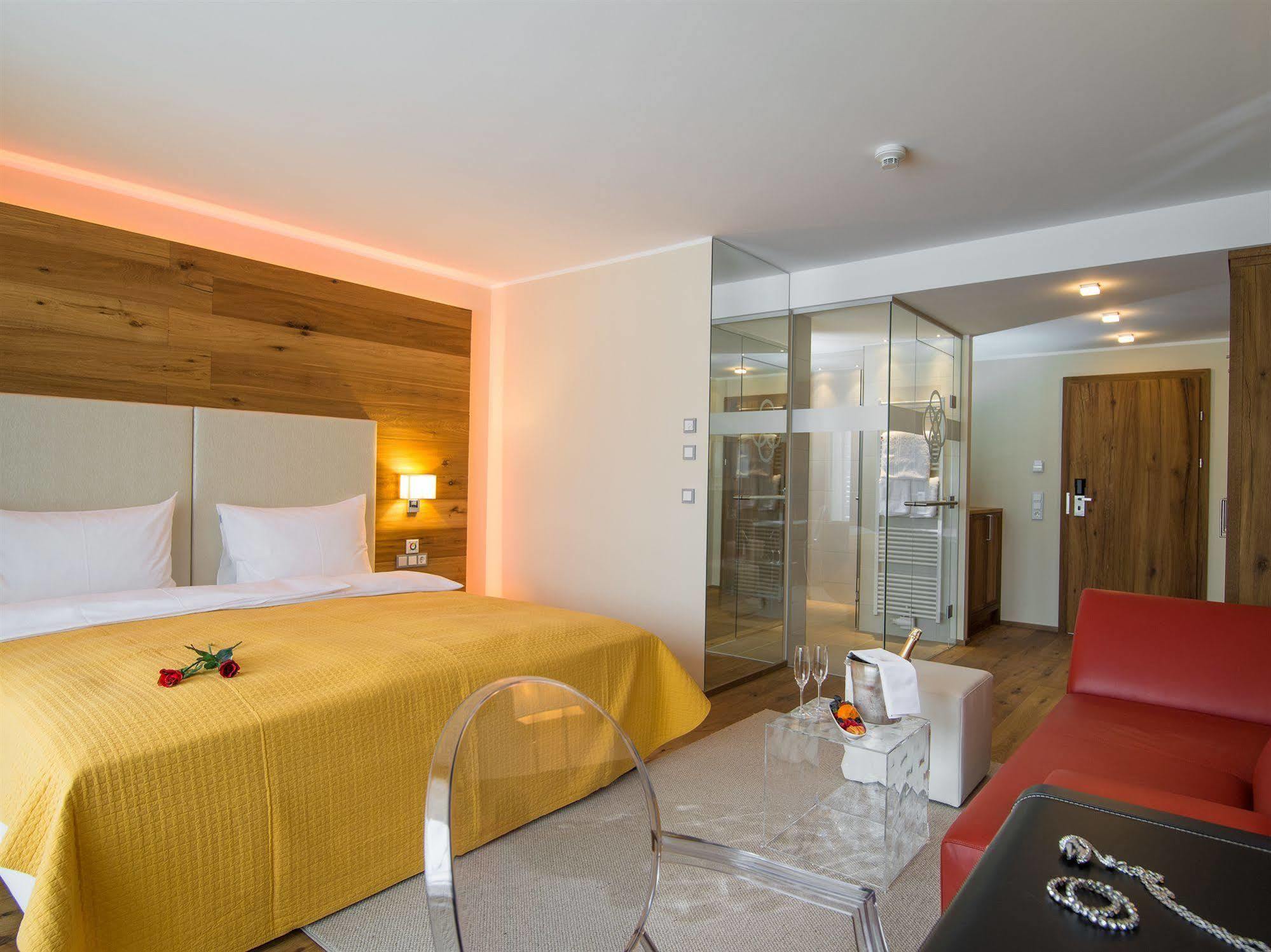 Landhaus Aamadall Im Alpinresort Sport & Khách sạn 2*
